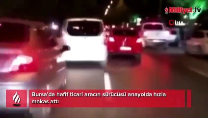 Makas atarak ilerleyen sürücü kamerada!