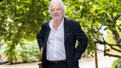 GALA VIDEO - Pierre Arditi hospitalisé après un malaise : ses proches donnent de ses nouvelles