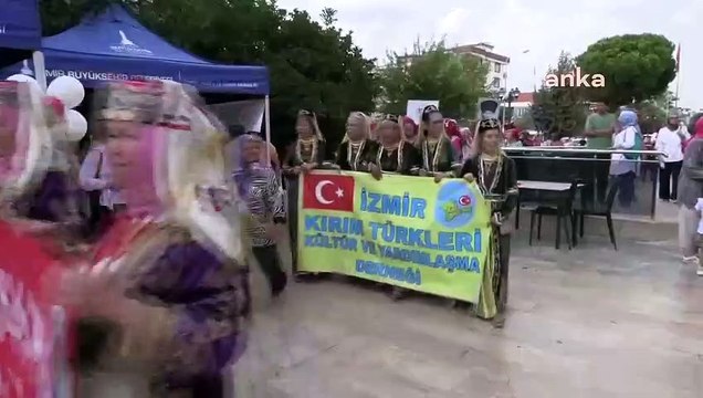 Le maire adjoint de Menderes, Erkan Özkan, a été récompensé lors du Festival international des prix de la Tour de l'horloge d'or