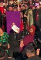 انهيار عروسي الحمدانية أمام توابيت ضحايا حريق حفل زفافهما