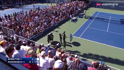 Un cri qui fait froid dans le dos : la blessure et l'abandon de Berrettini face à Rinderknech