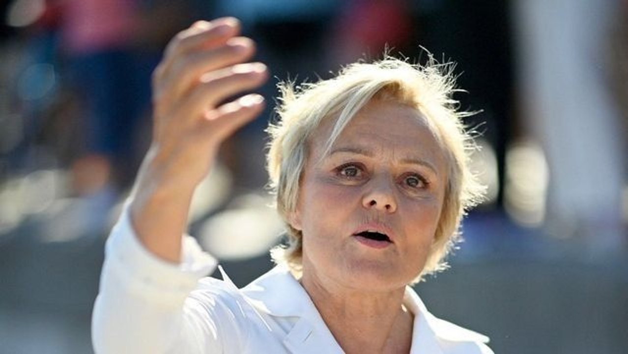 Muriel Robin : son geste qui a sûrement sauvé Pierre Arditi avec qui elle se trouvait sur scène !