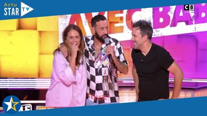 TPMP  Alex Goude s’emballe et met une main aux fesses de Valérie Benaïm, les chroniqueurs s'expliqu