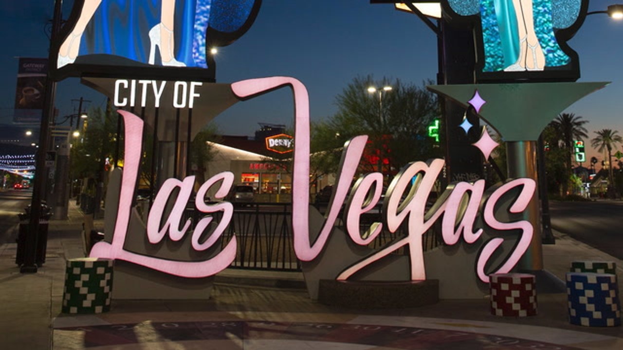 Canelo Alvarez returns to the ring on Saturday night against Jermell Charlo