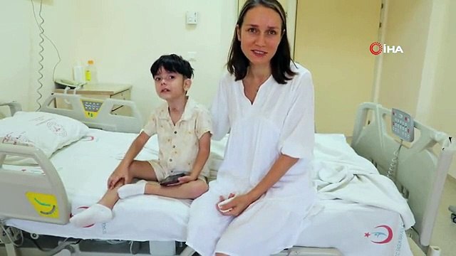 Solunum Cihazına Bağlı Yaşayan Çınar Artık Konuşabiliyor ve Yemek Yiyebiliyor