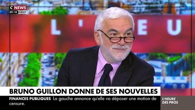 Sur le plateau de L'Heure des pros sur CNews, Pascal Praud est revenu sur la récente agression de Bruno Guillon à son domicile. Ni une ni deux, l'animateur a alors révélé une étonnante anecote sur sa vie conjugale... Et ça vaut le détour !