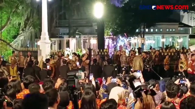 Jokowi dan Iriana Hadiri Istana Berbatik di Depan Istana Merdeka