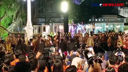 Jokowi dan Iriana Hadiri Istana Berbatik di Depan Istana Merdeka