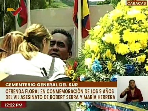 Caracas | Juventud venezolana realiza ofrenda floral conmemorando el legado de Robert Serra
