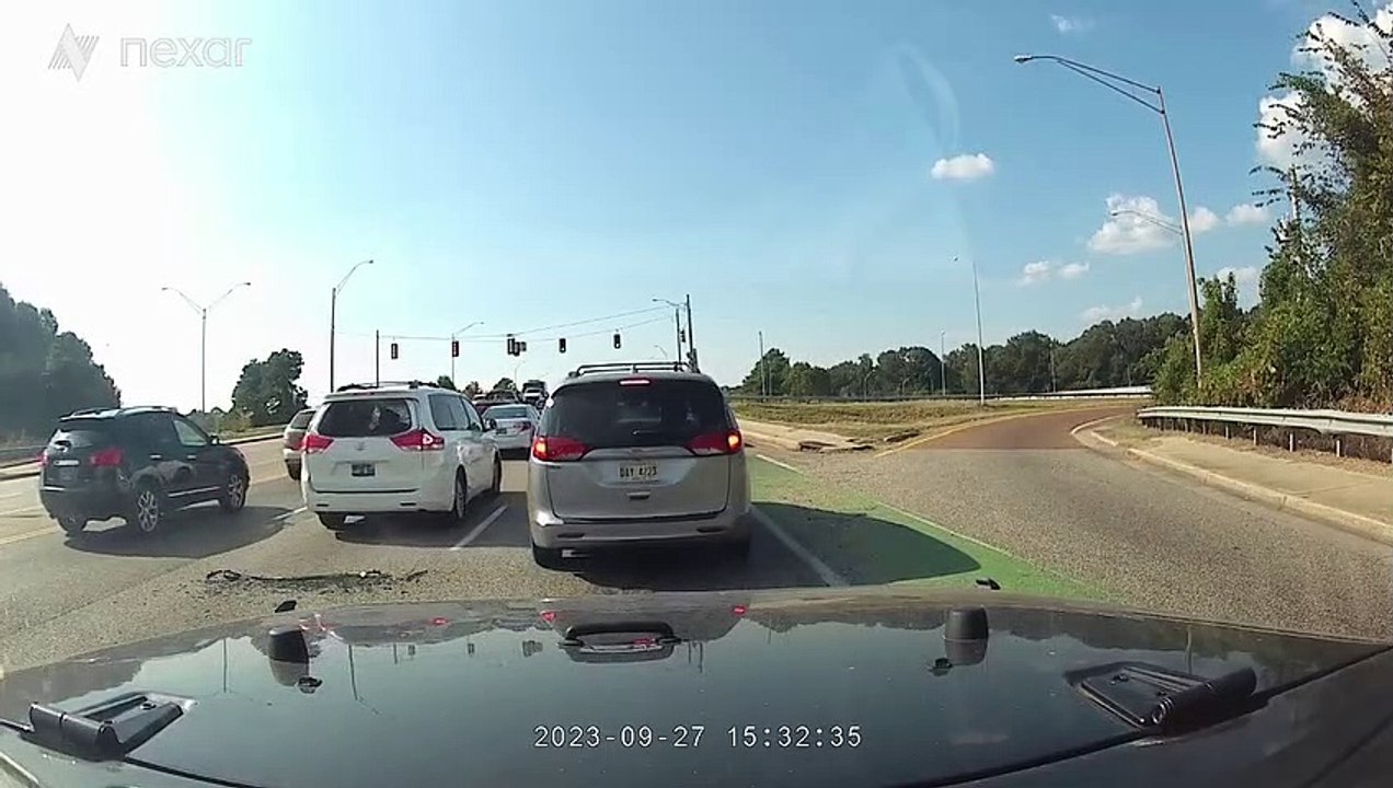 Window Falls Out Of Car video Dailymotion