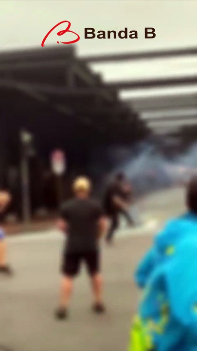 Briga entre torcedores em terminal de Curitiba deixa dois feridos