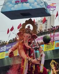 अँटॉप हिलच्या राजाचं अनोखं रुप, पुष्पवृष्टीनं मानवंदना