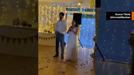 Hääpari tarjoaa McDonald'sin hampurilaisia hääjuhlissaan ja aiheuttaa kohun