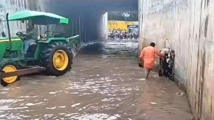 మహబూబ్ నగర్: కేంద్రంలో భారీ వర్షం.. నిండిపోయిన రైల్వే అండర్ బ్రిడ్జ్