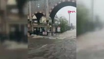 İstanbul’da sağanak sele neden oldu: Birçok ilçe sular altında