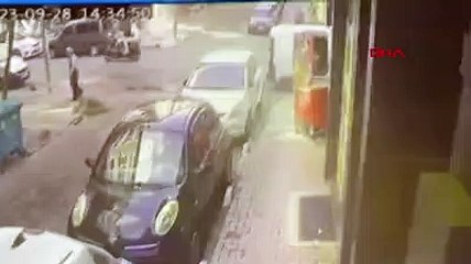 Şirinevler'de bir binada patlama anı kamerada