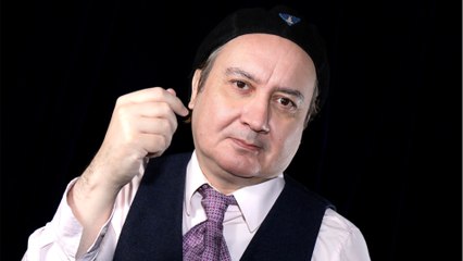 GALA VIDEO - Michel Fau sans filtre sur son orientation sexuelle : “J’ai eu des histoires avec des femmes et des hommes”