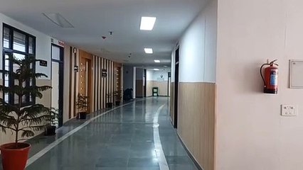मिनी सचिवालय में अब ऐसा सन्नाटा...देखें वीडियो
