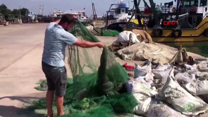 Balıkçıların ağına takılan 65 çuvaldan 3 ton 250 kilo pirinç çıktı