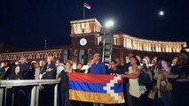 Los armenios de Nagorno Karabaj disuelven su república y continúan su éxodo