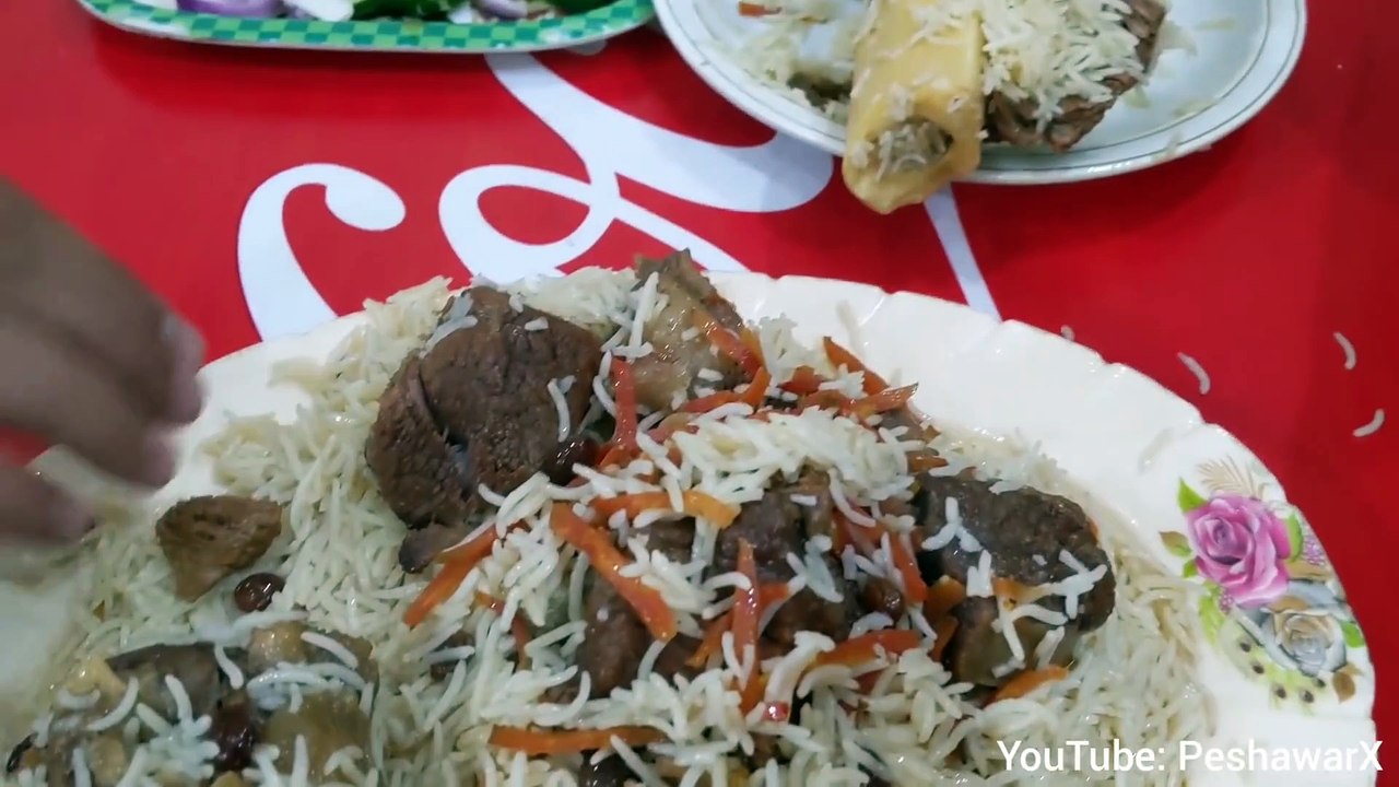 Kabuli Pulao - Qissa Khwani Bazar, Peshawar Street Food - Uzbaki Kabuli Pulao - Afghani Pulao Uzbeki