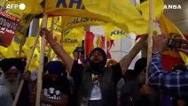 Centinaia di sikh manifestano contro Modi in Canada