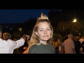 VIDEO: "Punaises de lit", "gens qui puent" : Carine Galli se lâche contre les salles de cinéma après