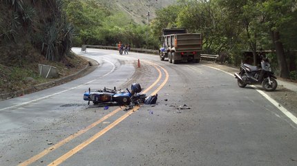 Скачать видео: En Bogotá y Cali, más de 250 motociclistas han perdido la vida en siniestros viales