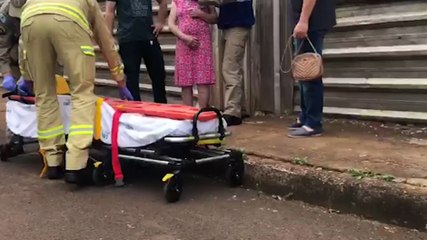 Idosa fica ferida ao ser atropelada por moto no Bairro Neva