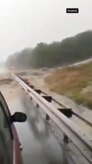 Havalimanı yolunda toprak kayması