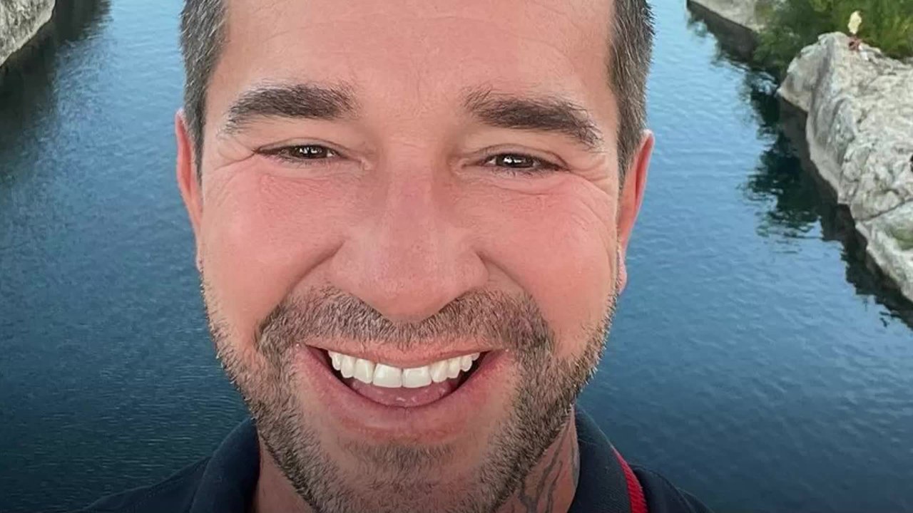 Voici - "Mais quel bonheur !" : Mathieu (ADP) officiellement futur papa, ses fans explosent de joie