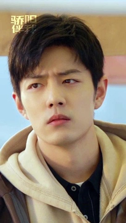 Xiao Zhan's "Sunshine By My Side" 《骄阳伴我》 clip