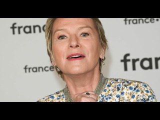 VIDEO: "Elle m'en a parlé dès la 5e" : Elise Lucet, cet électrochoc déclenché par sa fille Rose sur