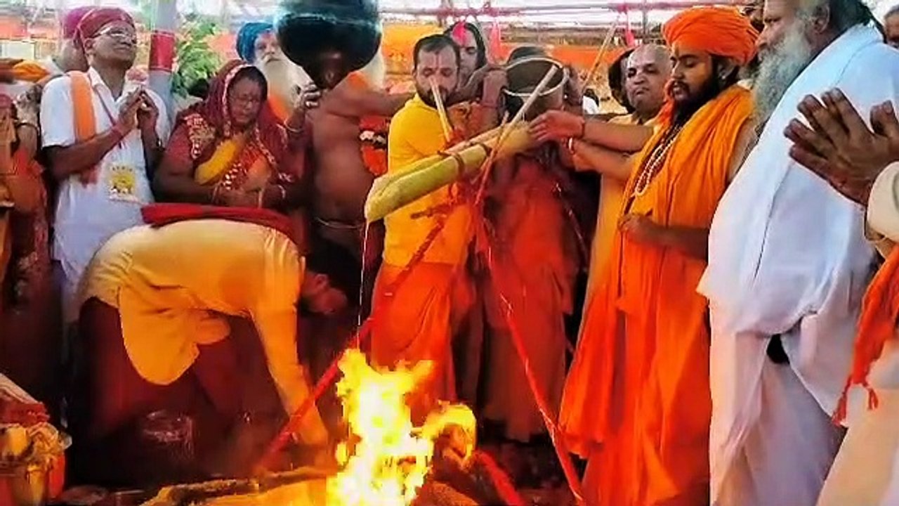 श्री लक्ष्मी गौपुष्टि महायज्ञ: देशभर के संतो व हजारों के हुजूम के बीच हुई महायज्ञ की पूर्णाहुति