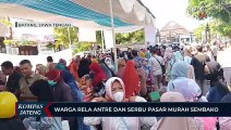 Warga Rela Antre dan Serbu Pasar Murah Sembako