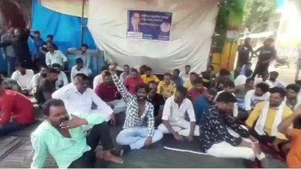 गुना: सफाई कर्मचारियों की 5 दिन से अनिश्चितकालीन हड़ताल, शहर में कचरे के ढेर