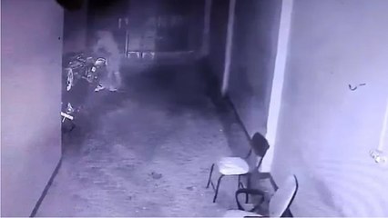 क्या सच में मेरठ पुलिस ने शिक्षक की बाइक में तमंचा रख उसे फंसाया और फिर किया गिरफ्तार, जानिए हकीकत