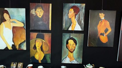 Spotkanie czar porcelany z malarstwem w tle w Żninie