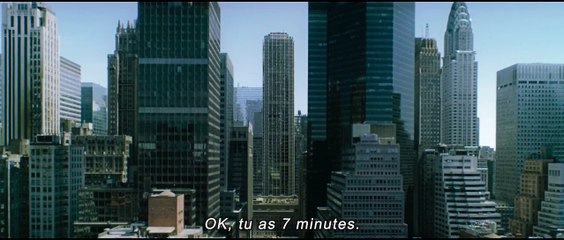 À l'intérieur Bande-annonce VO