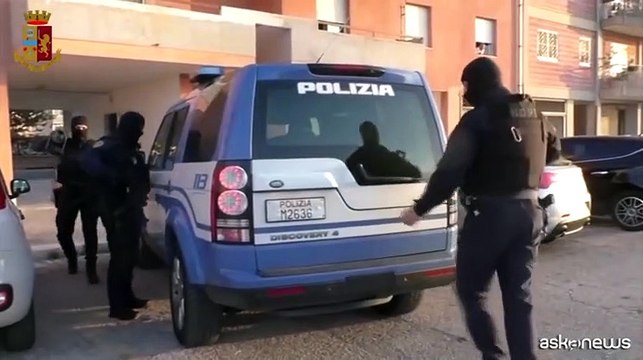 Maxi operazione con 400 agenti di Polizia in diverse citt? pugliesi