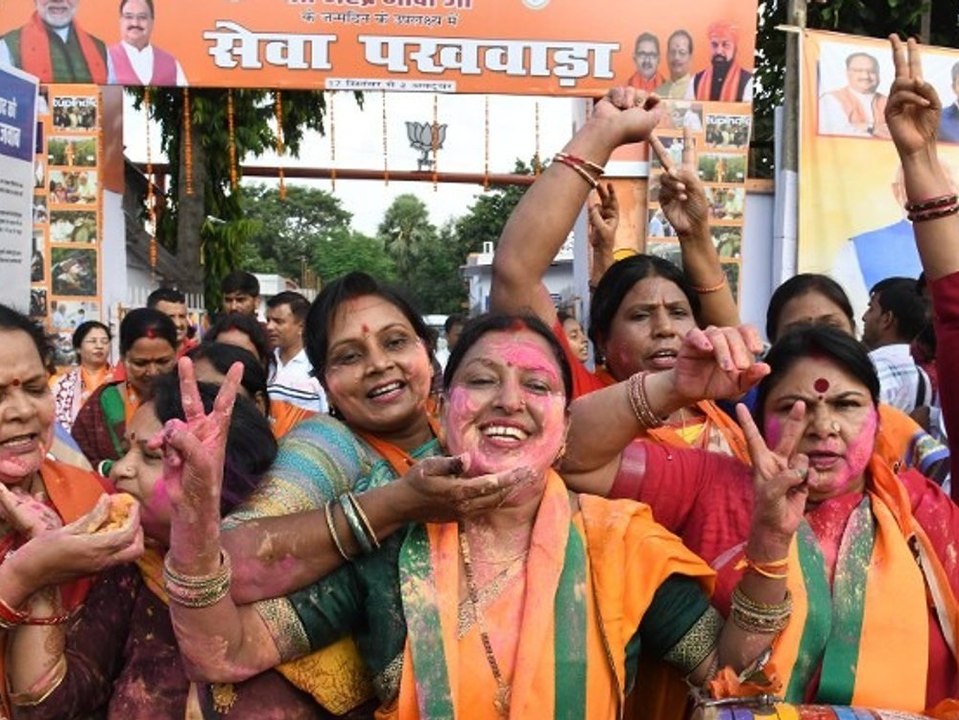 Historischer Schritt: Indiens Parlament führt Frauenquote ein