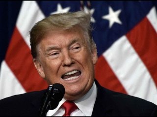 "Crétin de fils de p*te" : mais quelle mouche a encore piqué Donald Trump ?