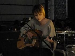 EmilyLady - Wonderwall + Whats going on