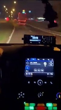 Motorista abandona caminhão roubado e foge a pé do BPFron na PR-323, em Umuarama