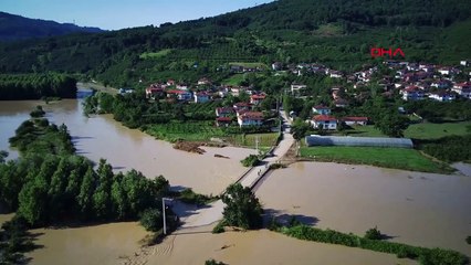 Überschwemmungskatastrophe in Düzce: Das Dorf İcmeler steht unter Wasser