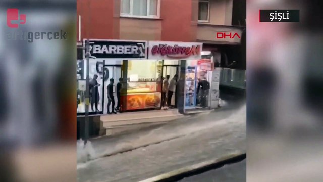İstanbul'da etkili olan sağanak yağış nedeniyle 2 kadın sel sularına kapıldı