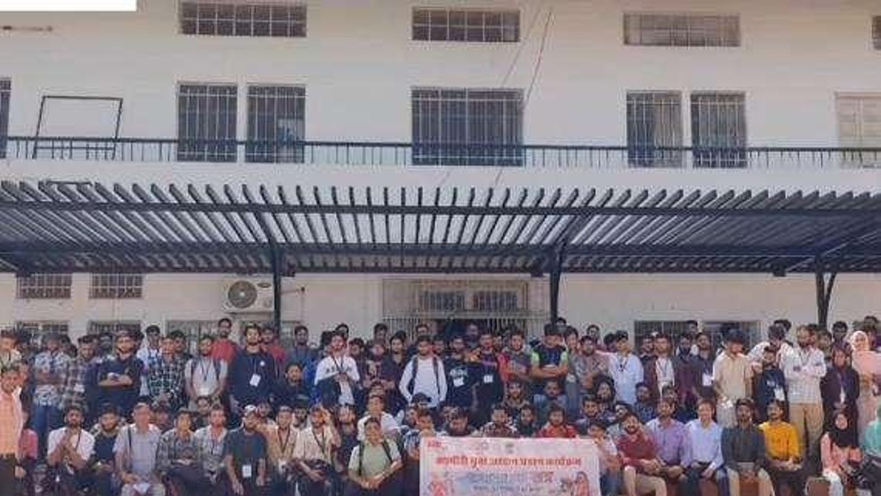 उदयपुर: कश्मीरी युवाओं ने देखा सूचना केन्द्र, पाठकों से किया संवाद, देखिए खबर