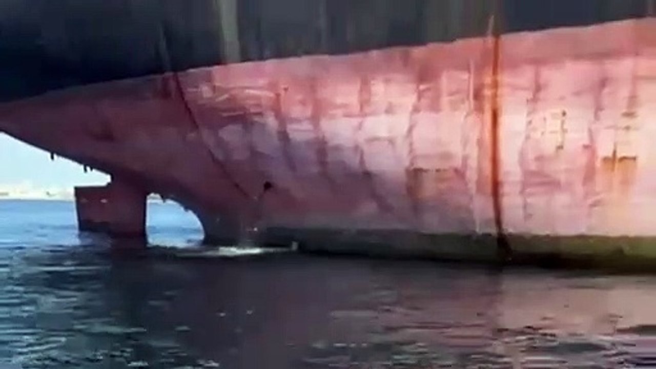 İstanbul Valiliği açıkladı: Denizi kirleten gemiye 31 milyon 858 bin lira ceza kesildi