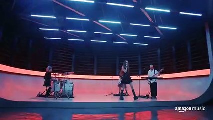 Holly Humberstone - Into Your Room (Live)