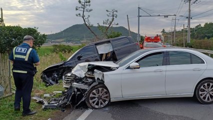 전남 신안 일가족 탄 승합차 사고...9명 중·경상 / YTN